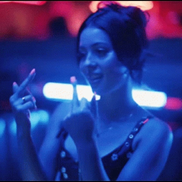 Meet your Posher, Alaia - Picture 1 of 1